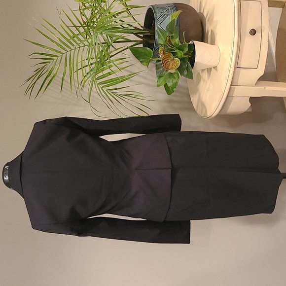 Calvin Klein Suit Set w/ Skirt & 2 Button Jacket / Size 4P - Picture 5 of 16